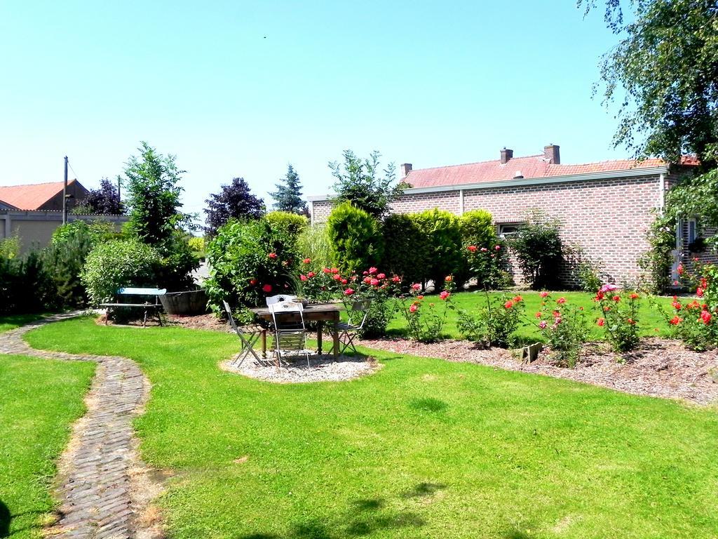 Les Charmilles Bed and Breakfast Hazebroek Buitenkant foto
