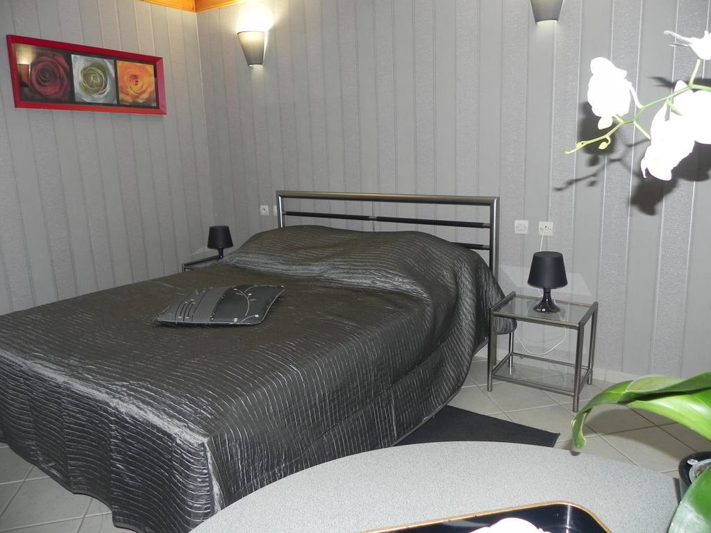 Les Charmilles Bed and Breakfast Hazebroek Kamer foto